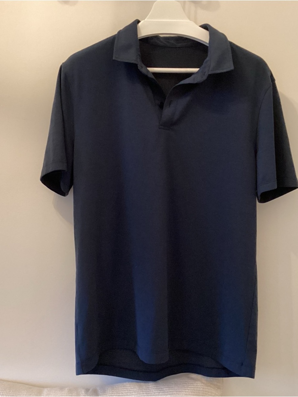 Lululemon Men's Navy Polo Shirt - Classic Short Sleeve